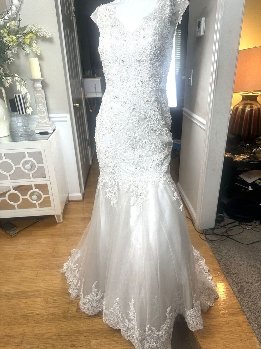 Dancing Queen Bridal Wedding Dress #0077 Beaded/Stones Lace Mermaid Gown Size XS